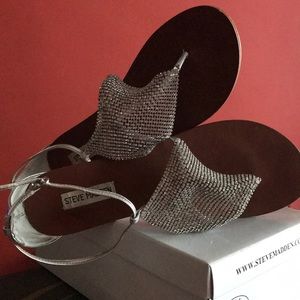 STEVE MADDEN SILVER SHINEYY SANDALS